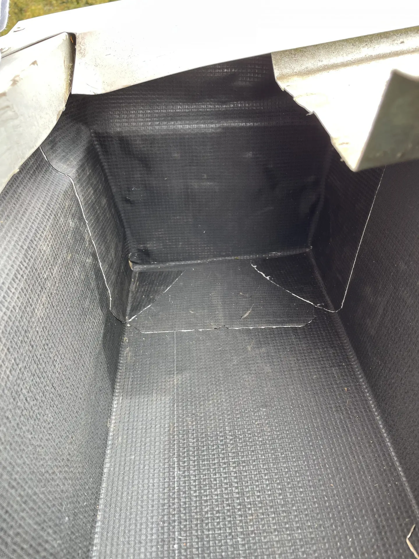 AE470B9F-F5C2-40E0-8160-BBE8C93BB4FC